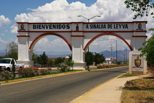 Resultado de imagen para IMAGEN DEL ARCO DE SINALOA DE LEYVA